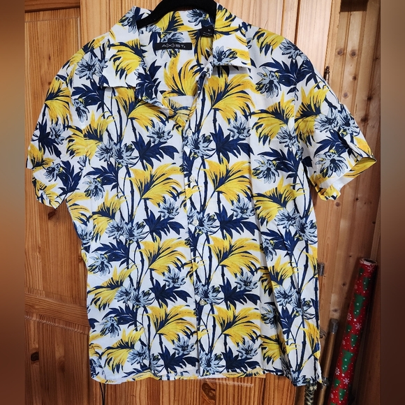 Men's Tropical Yellow and Blue Shirt - Picture 2 of 7